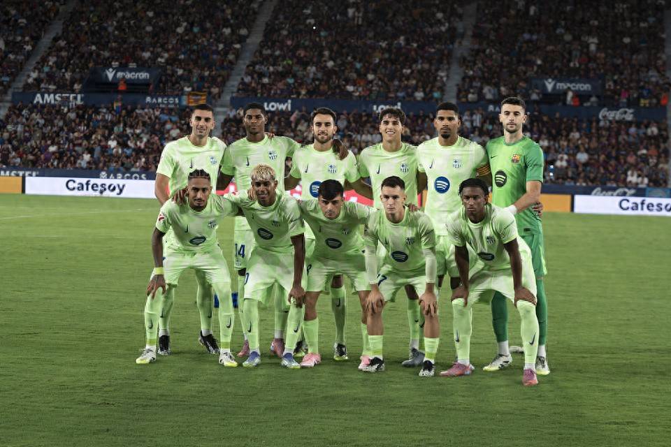 加纳乔点赞罗马诺动态，内容是切尔西已经将他列入引援名单