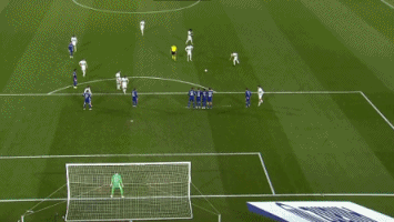 状态一般！阿夫迪亚14中7得到17分7板7助5失误5犯规